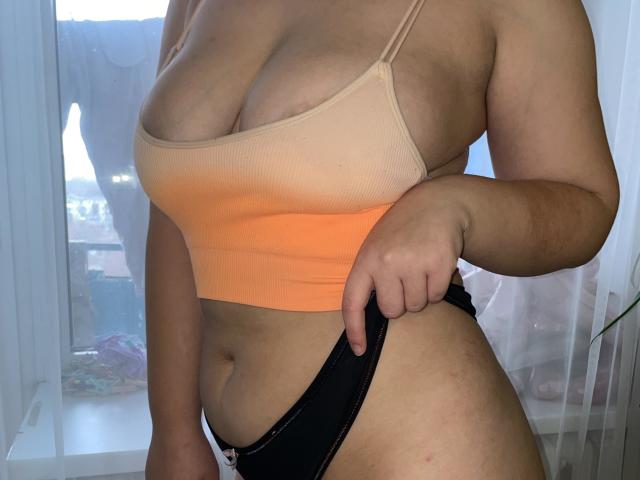 Madrinia - Live sex cam - 23745629