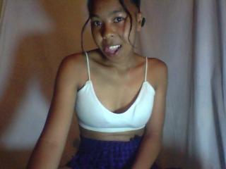 KattyBellah - Live sex cam - 23749101