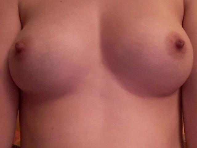 Spielzeuglena-hot - Live sexe cam - 23751857