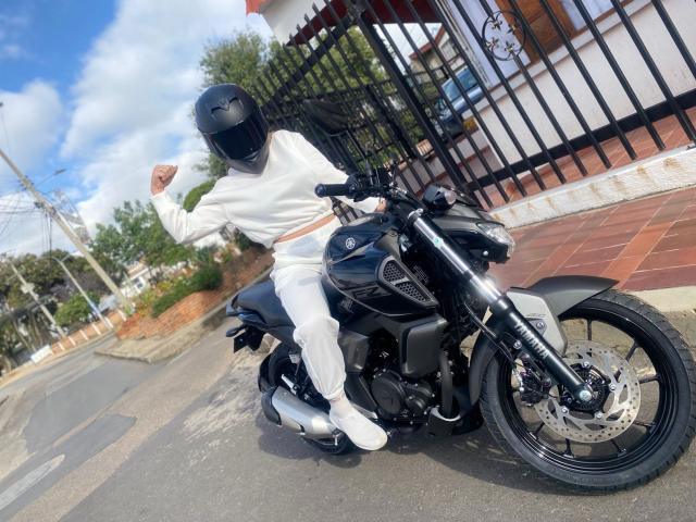 AtheneaRossi - Live Sex Cam - 23752193