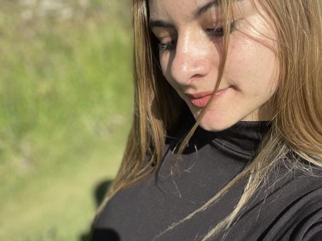 AtheneaRossi - Live porn &amp; sex cam - 23752377