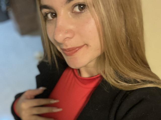 AtheneaRossi - Live porn &amp; sex cam - 23752381