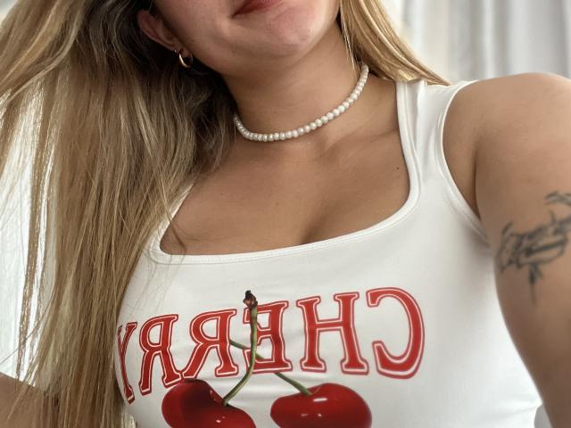 AtheneaRossi - Live sex cam - 23752589