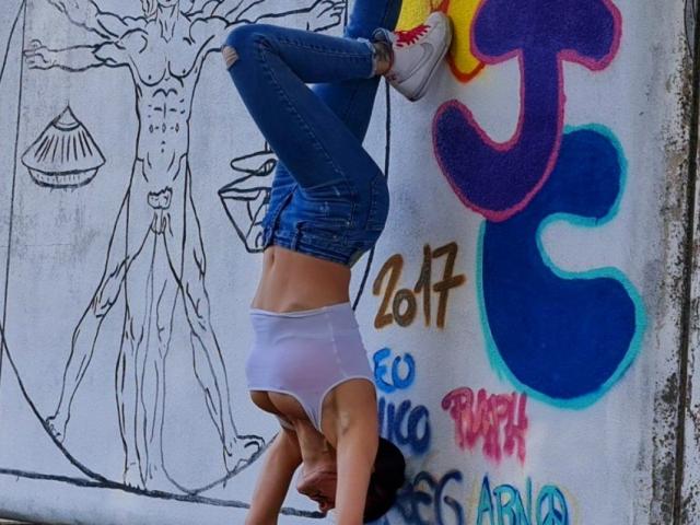 JuneLaFrenchie - Live porn &amp; sex cam - 23756481
