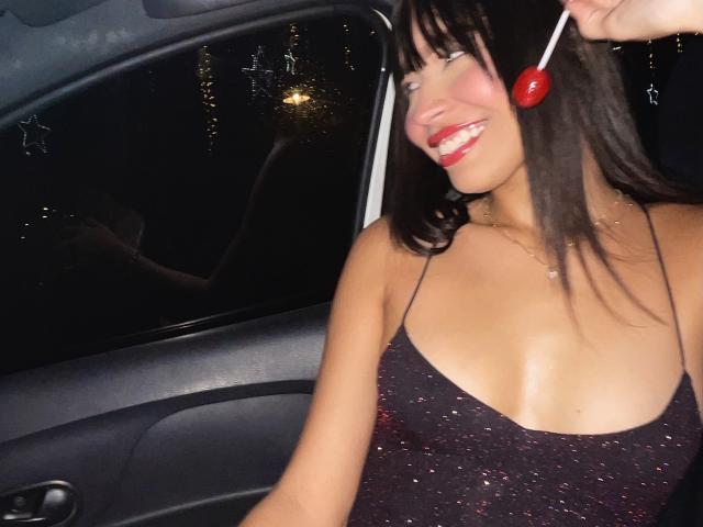 PriscillaRouss - Live sex cam - 23758389