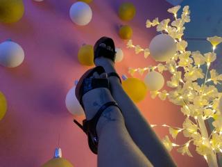 SaritaCaramel - Live sex cam - 23759773