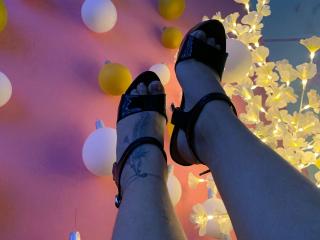 SaritaCaramel - Live sex cam - 23759781