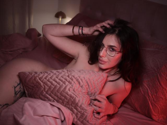 EvaBrianna - Live Sex Cam - 23763821