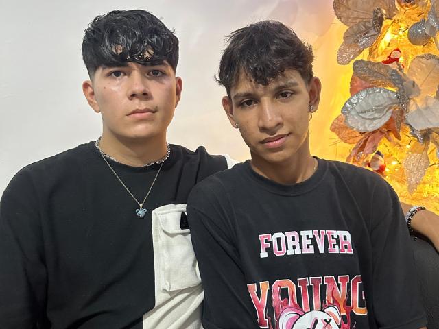 MarkAndMeison - Live sex cam - 23764957