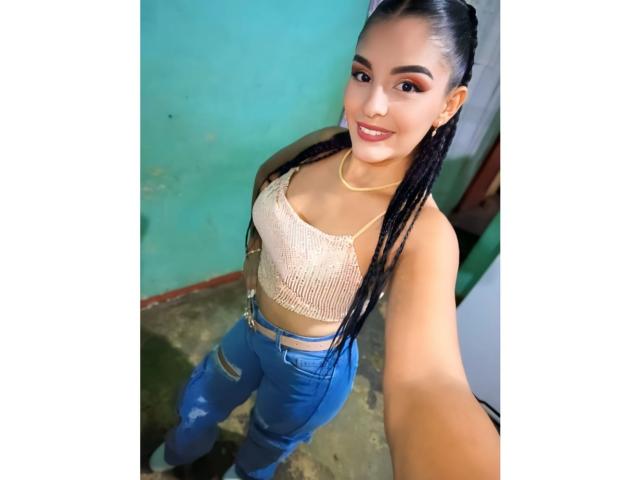 TalianaSquirt - Live Sex Cam - 23765281