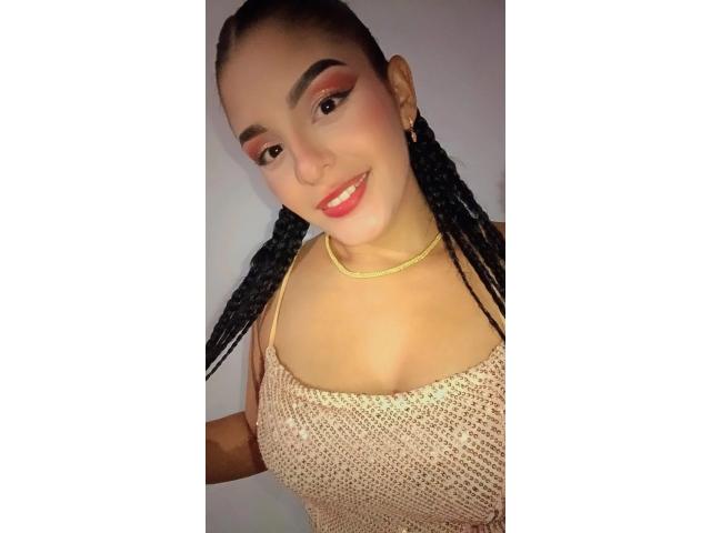 TalianaSquirt - Élő pornó és szexkamera - 23765289