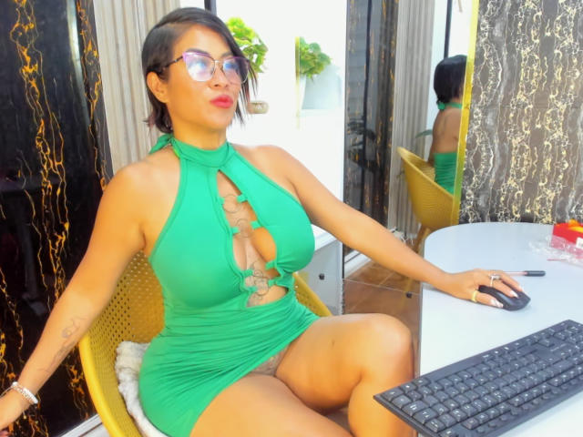 AlixLow - Sexe cam en vivo - 23766425