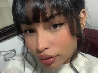 JuliaRoseKs - Live sex cam - 23771113