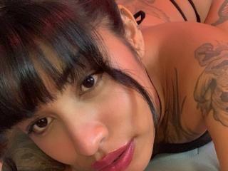 JuliaRoseKs - Live sex cam - 23771129