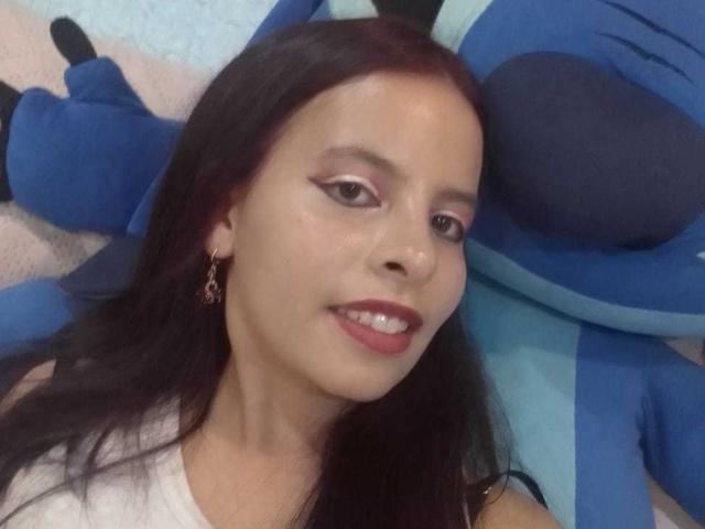 JuliaWaine - Live sex cam - 23778065