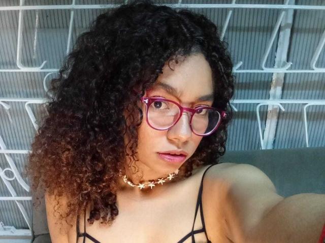 AstridNielsen - Live sex cam - 23780289