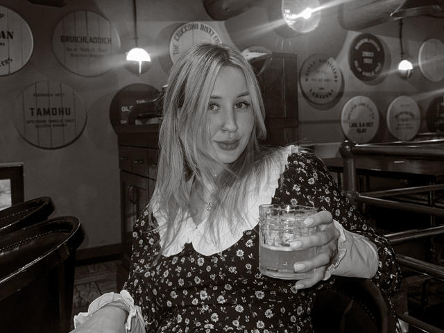 VikkyLikky - Live sex cam - 23785965