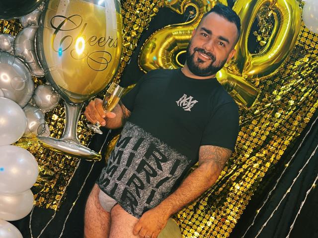 RobertKrakashia - Sexe cam en vivo - 23794125