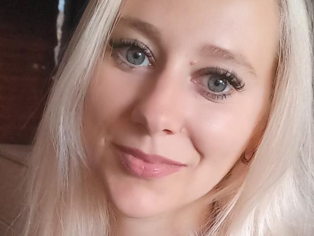 TasikaNanasik - Live Sex Cam - 23795361