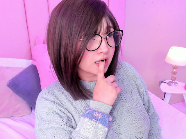 TracieLowe - Live Sex Cam - 23795401