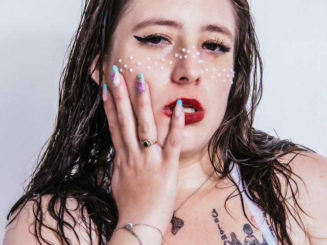 AmbarAllen - Live Sex Cam - 23797389