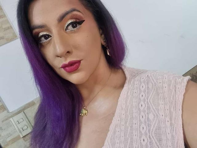 AndreaSharick - Live sex cam - 23799493