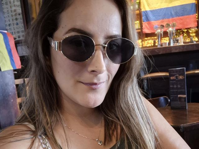 RousseMelinda - Live porn &amp; sex cam - 23800773