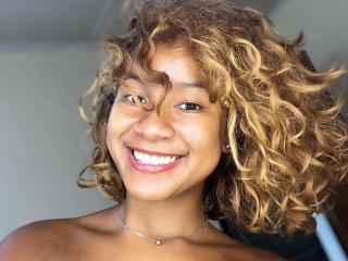 JuliieJ - Live sexe cam - 23805345