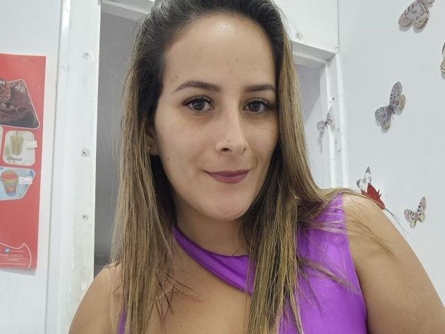 RousseMelinda - Live porn &amp; sex cam - 23806089