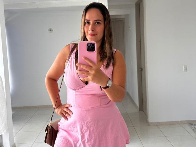 RousseMelinda - Live Sex Cam - 23806117