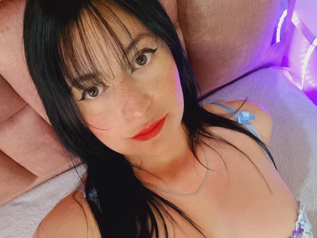VaaleryStark - Live Sex Cam - 23807957