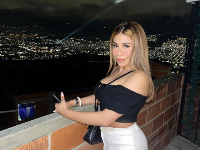 LunaMiranda - Live sex cam - 23810653