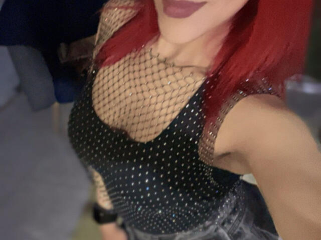 AlissaBrown - Live sex cam - 23810693