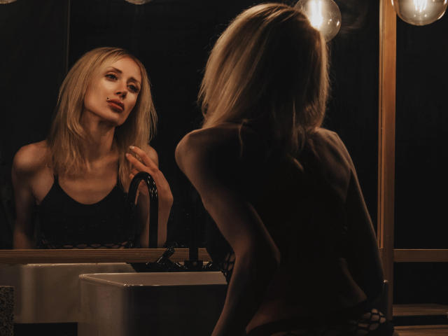 ReginaJune - Live Sex Cam - 23812285