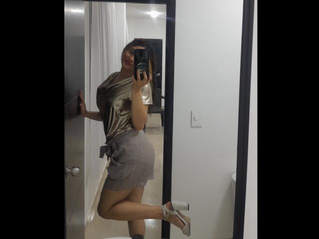 JulietaFoster69 - Live porn &amp; sex cam - 23814081