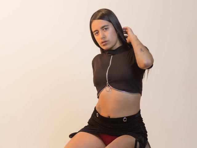 EvaaJhones - Live sex cam - 23817301