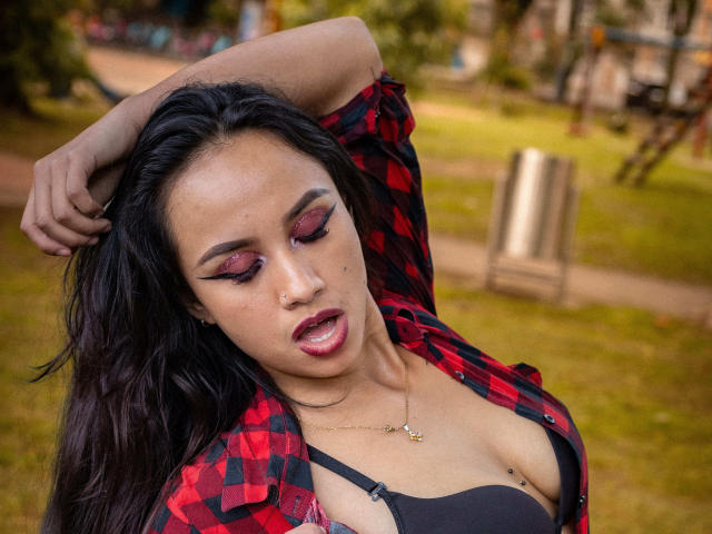 MacarenaColleman - Live Sex Cam - 23826657