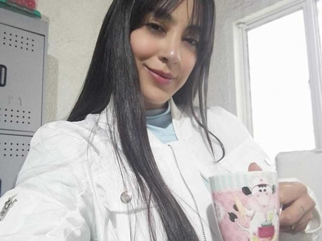 AnalisseJade - פורנו בשידור חי ומצלמת סקס - 23828917