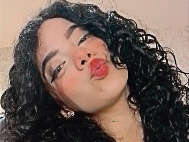 EmmaCowperr - Live porn &amp; sex cam - 23829113