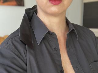 ErinalaraI - Live Sex Cam - 23835429