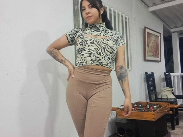 GemaLilcon - Live Sex Cam - 23842117