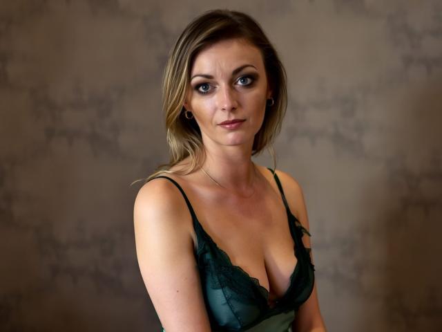 XLovelyVanessa - Live porn &amp; sex cam - 23845105