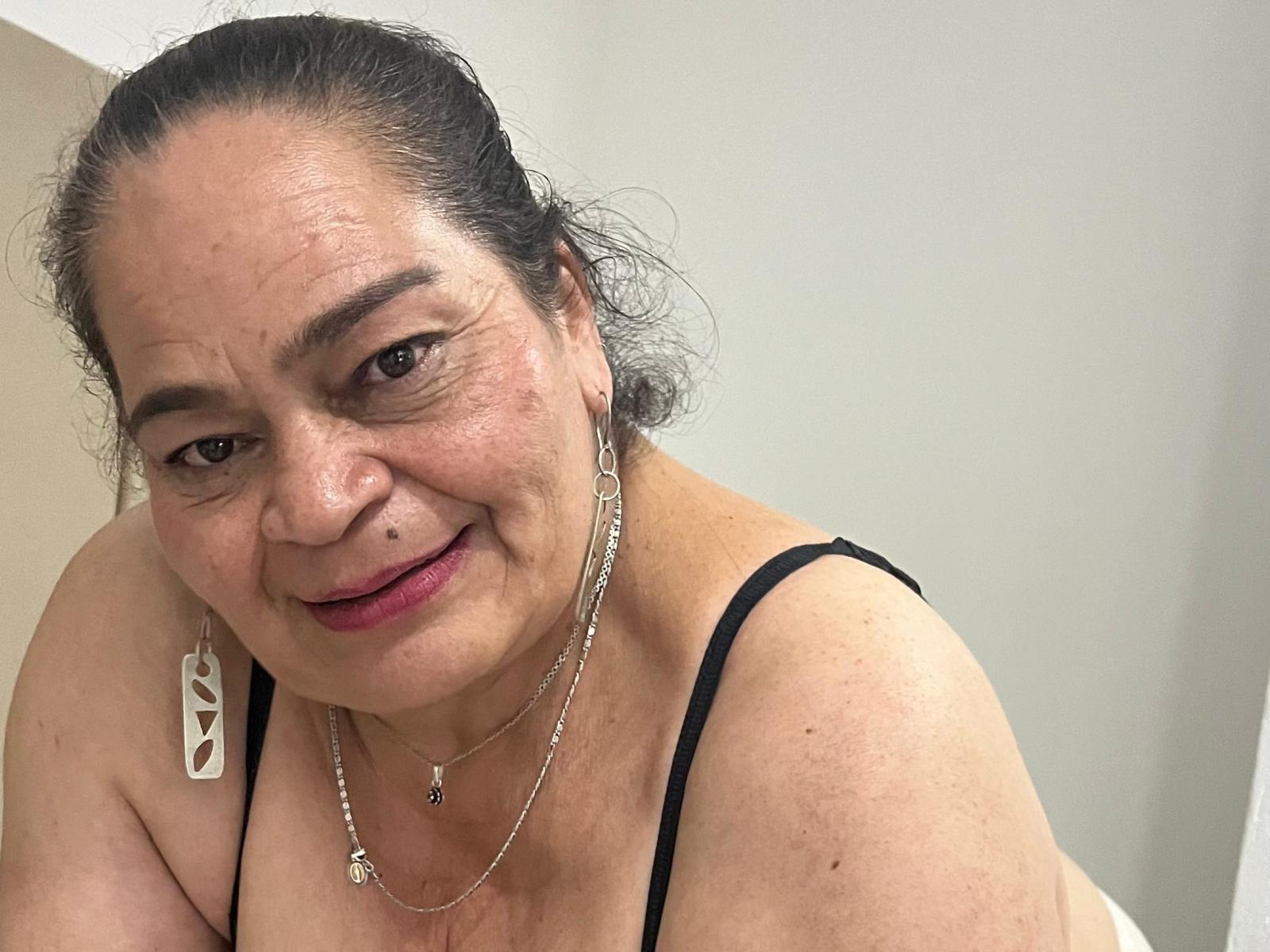 QueenMatturex - Camera khiêu dâm &amp; quyến rũ trực tiếp - 23845705