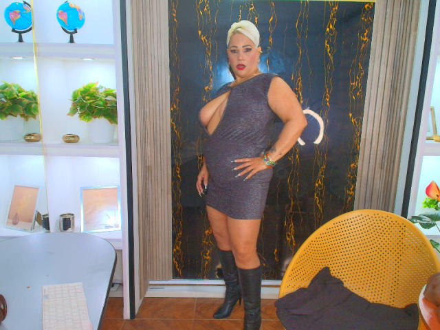 GianellaCox - Live porn &amp; sex cam - 23846133