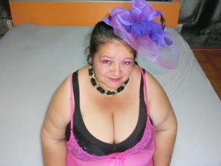 FloryMarlow - Webcam live xXx with this being from Europe Lady over 35 