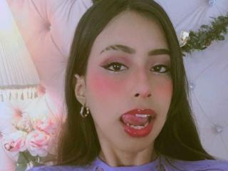 SophyDubois - Live Sex Cam - 23847673