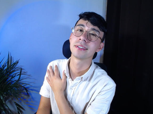 OliverHot69 - Live sex cam - 23848449
