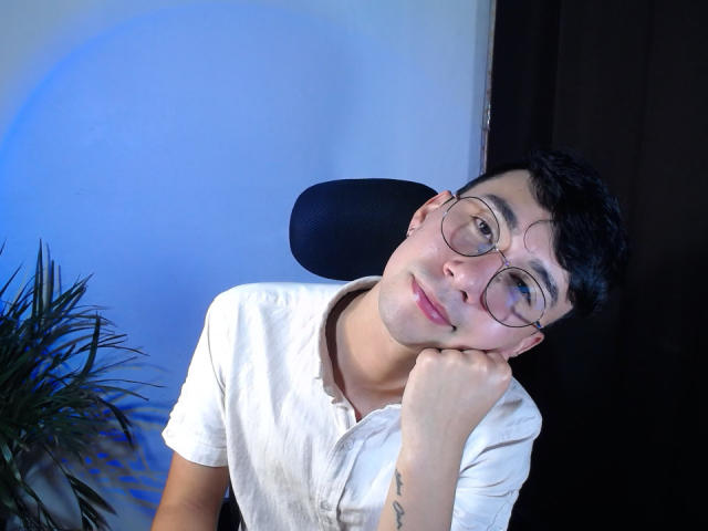OliverHot69 - Live sexe cam - 23848469