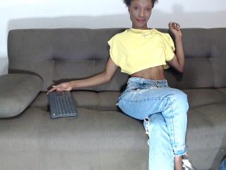 DesireHunterr - Live sex cam - 23850829