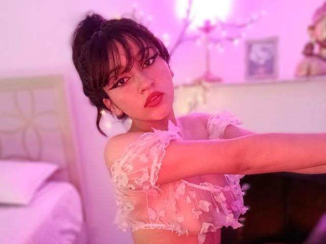 GretaVittale - Live sex cam - 23851437